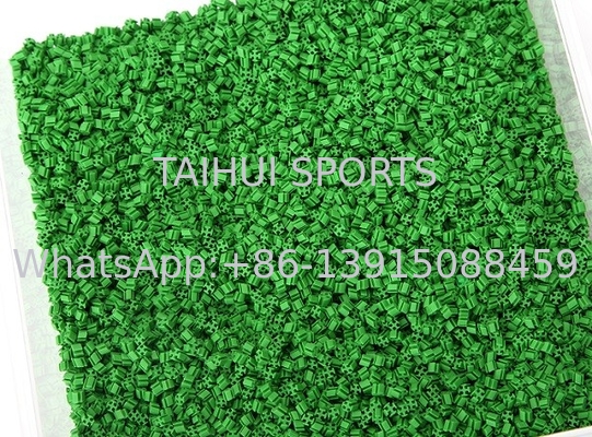 Incrementos de TPE cualificados para el césped artificial de fútbol profesional