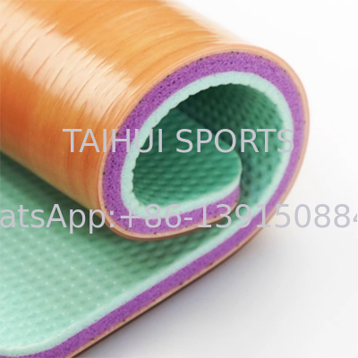Moderno y respetuoso con el medio ambiente 3,5 mm-8 mm suelos deportivos duraderos Grano de madera para baloncesto / voleibol / tenis de mesa / bádminton / cancha de pickleball