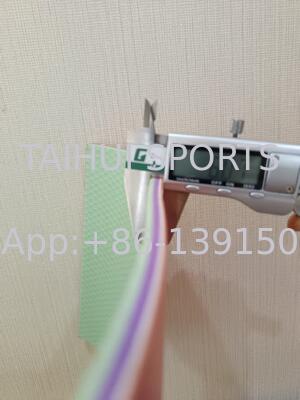 Suelos de bádminton de uso múltiple Modular de plástico para exteriores Techo de suelo Parquet Tratamiento de superficie para el campo de bádminton Cortes de tenis de baloncesto